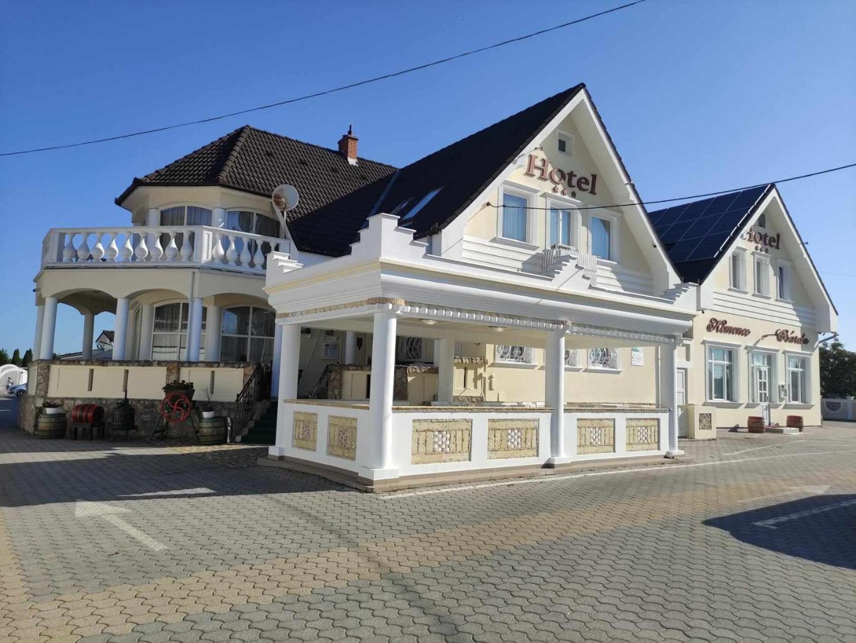 Kemence Csárda és Szálloda Nyíregyháza Exterior foto